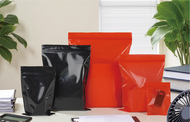 ジッパ一付き封筒