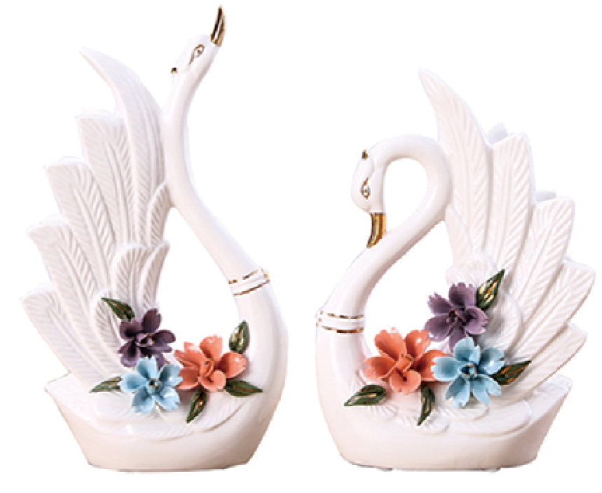 白鳥のカップルの置物