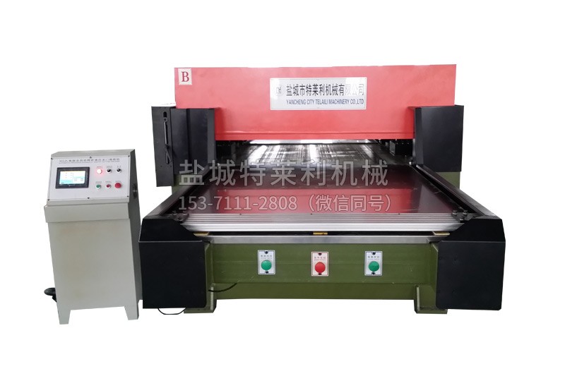 A、B雙面自動(dòng)送料裁斷機(jī)