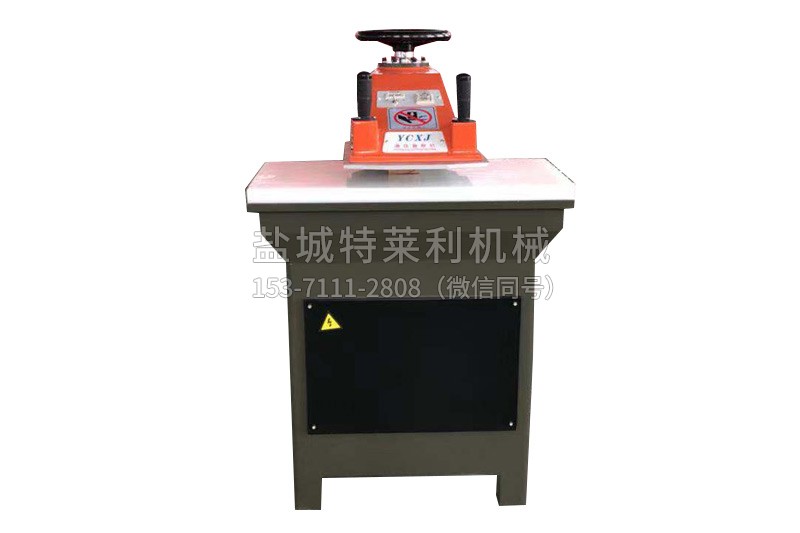 直頭搖臂裁斷機(jī)