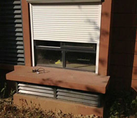 铝合金发泡遮阳卷帘