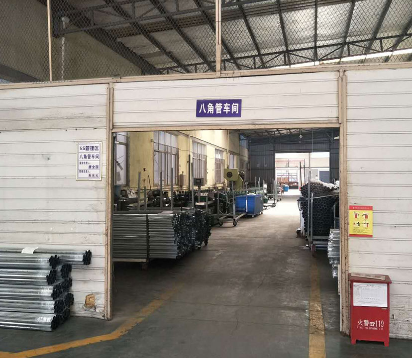 八角管生产车间